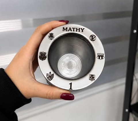 Mate de acero grabado con nombre y escudos de clubes